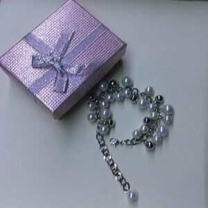 Elegant Silver and White Pearl Bracelet